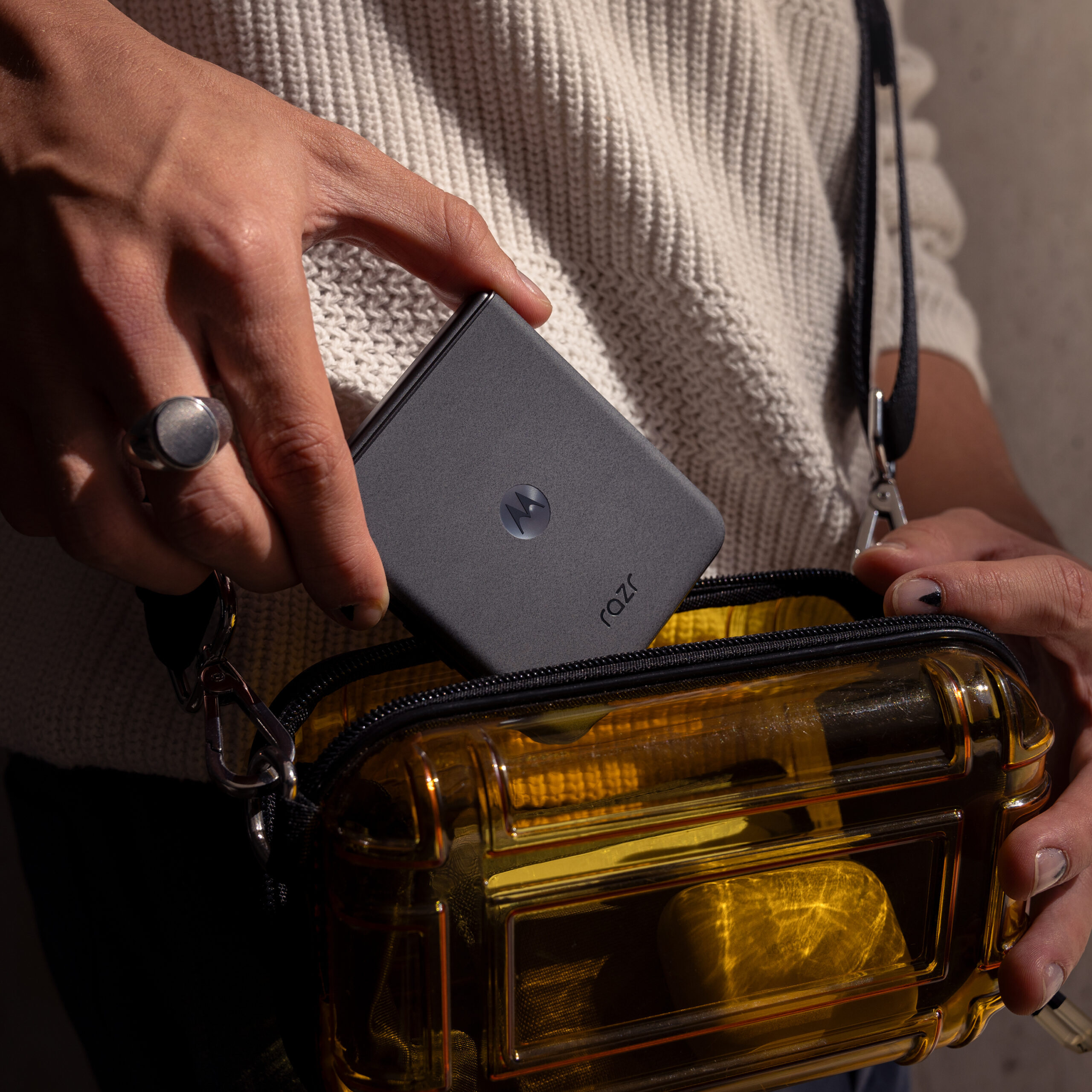 Motorola razr 50 17,5 cm (6.9") Dual SIM Android 14 5G USB Type-C 8 GB 256 GB 4200 mAh Grijs - Afbeelding 17