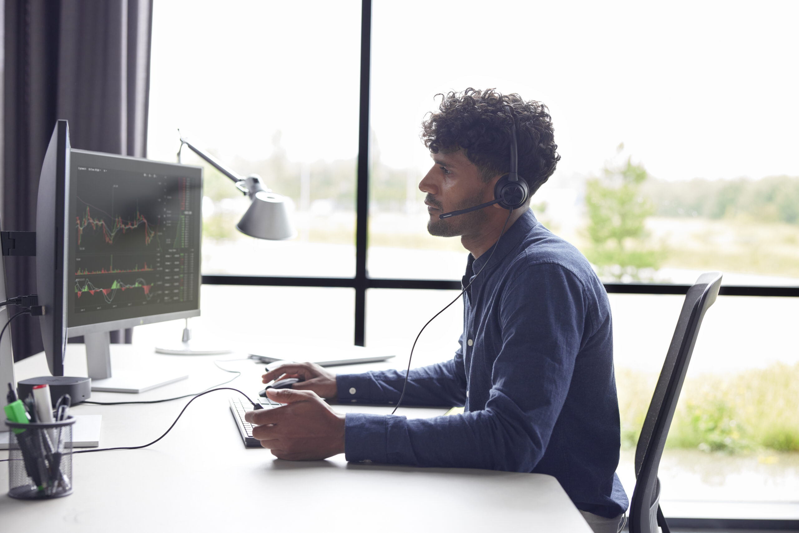 Poly EncorePro 320 met Quick Disconnect Binaural Headset TAA - Afbeelding 2
